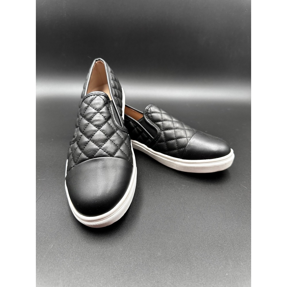 Steve Madden Black Quilted Slip On slim Fit Sneakers Women's Size 9.5M - Picture 1 of 8